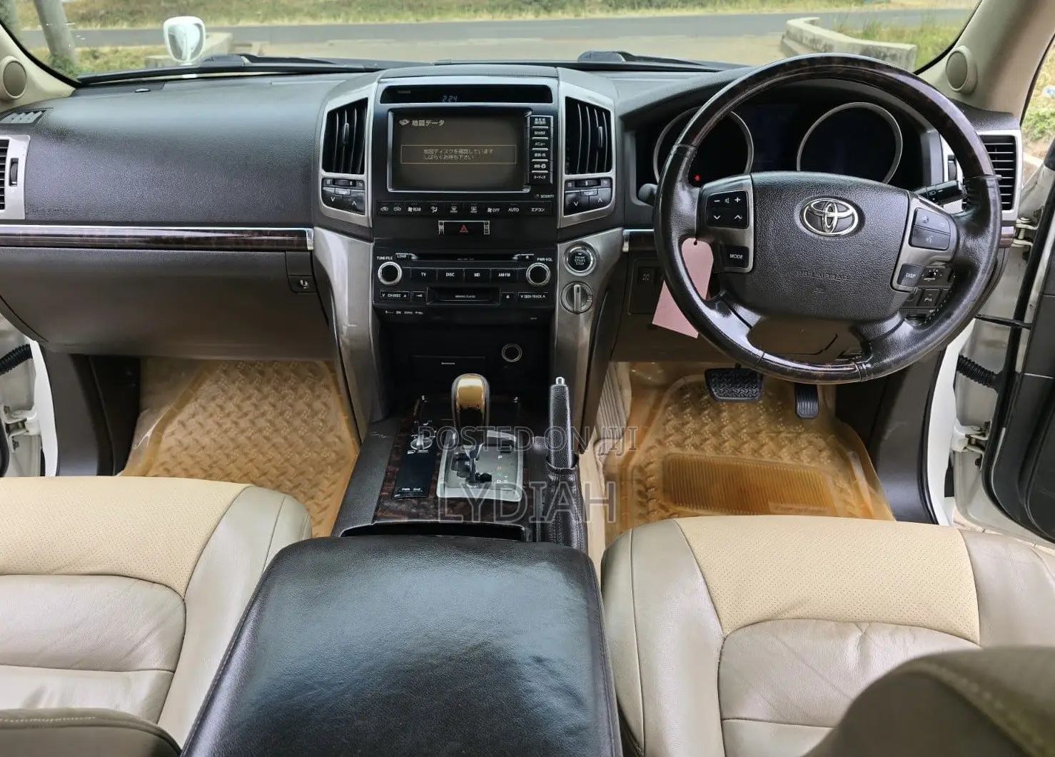 Toyota Land Cruiser 2008 White
