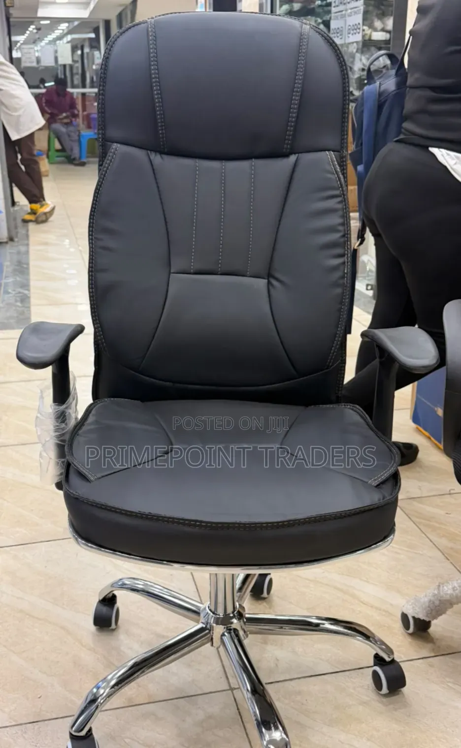 Premium High Back Executive Office Chair – Stylish Leather Finish