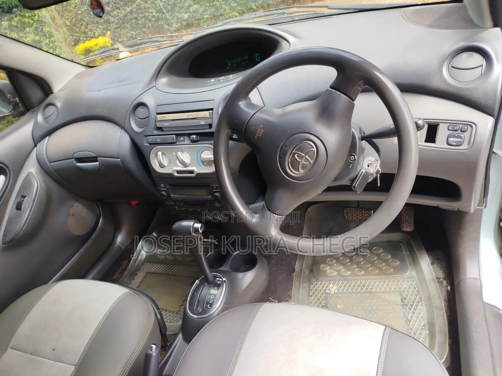 Toyota Vitz 2004 Blue