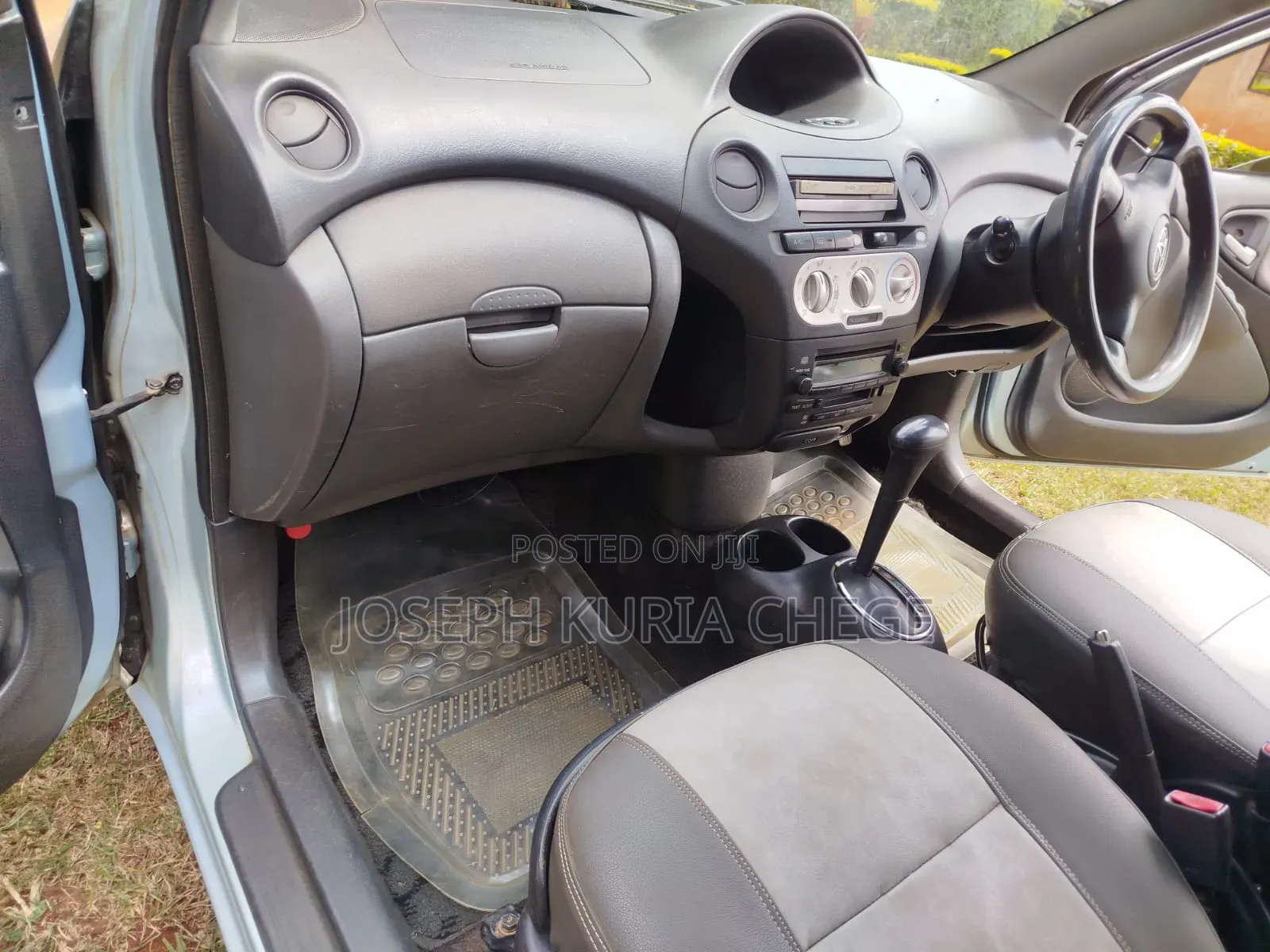 Toyota Vitz 2004 Blue