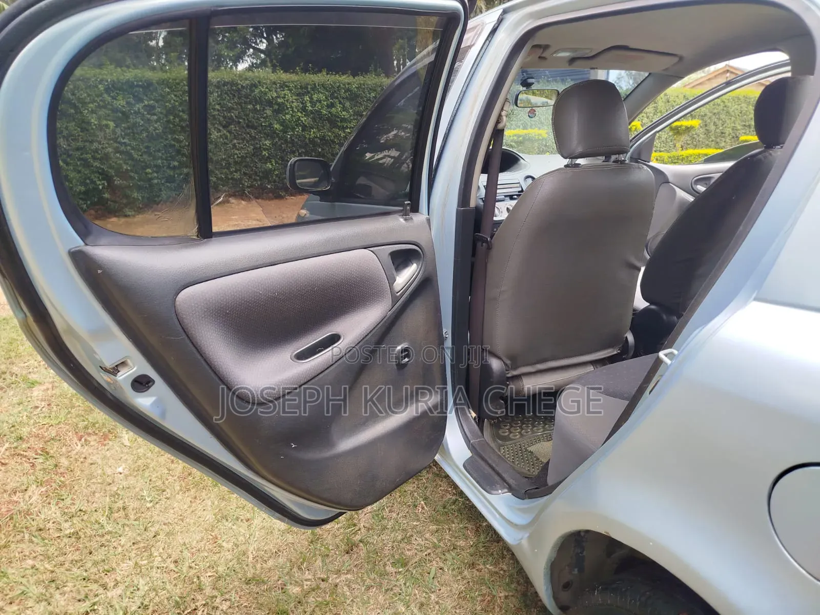 Toyota Vitz 2004 Blue