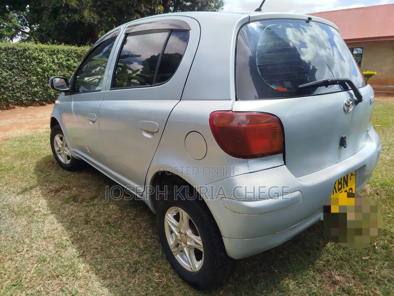 Toyota Vitz 2004 Blue