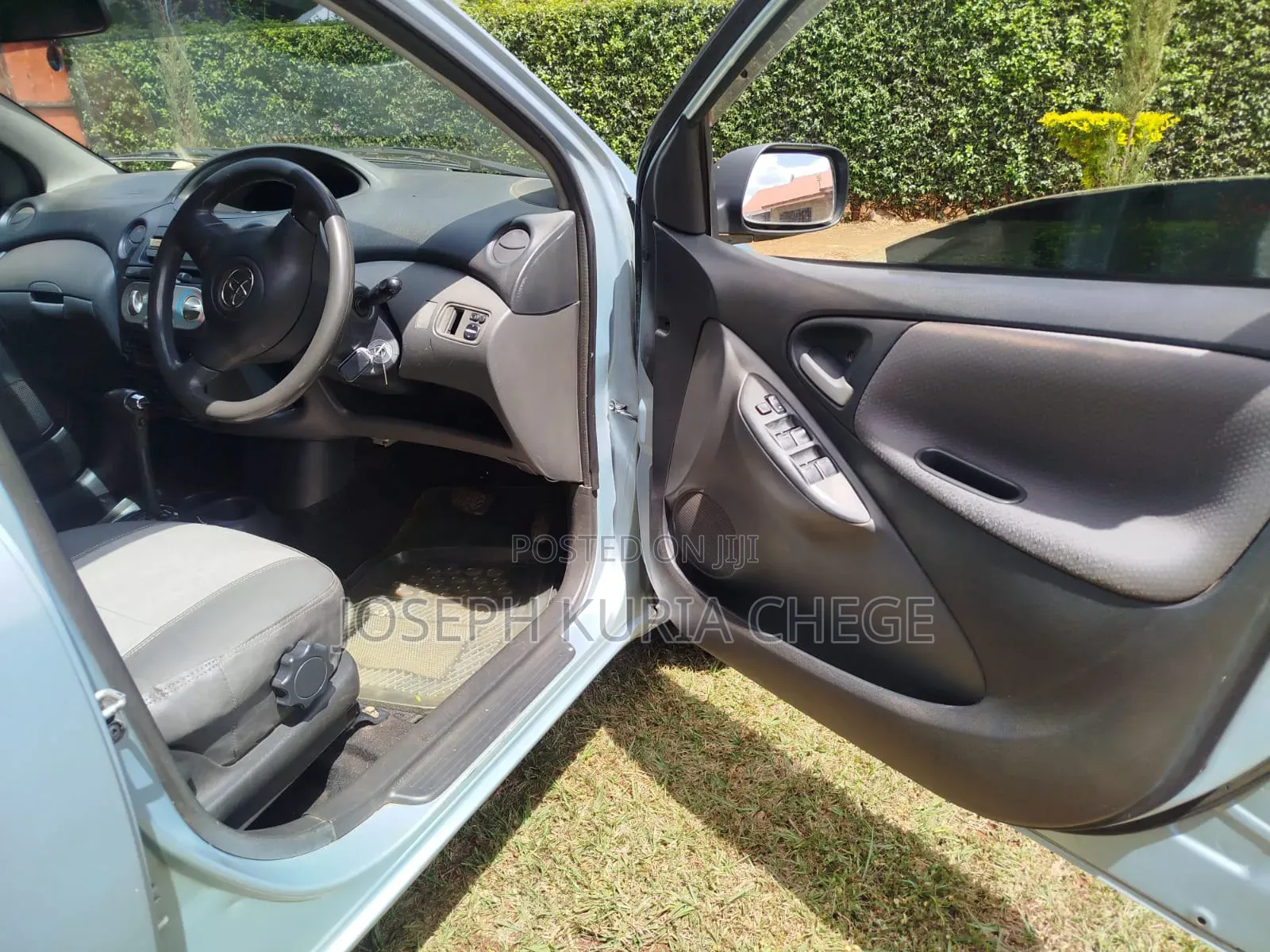 Toyota Vitz 2004 Blue