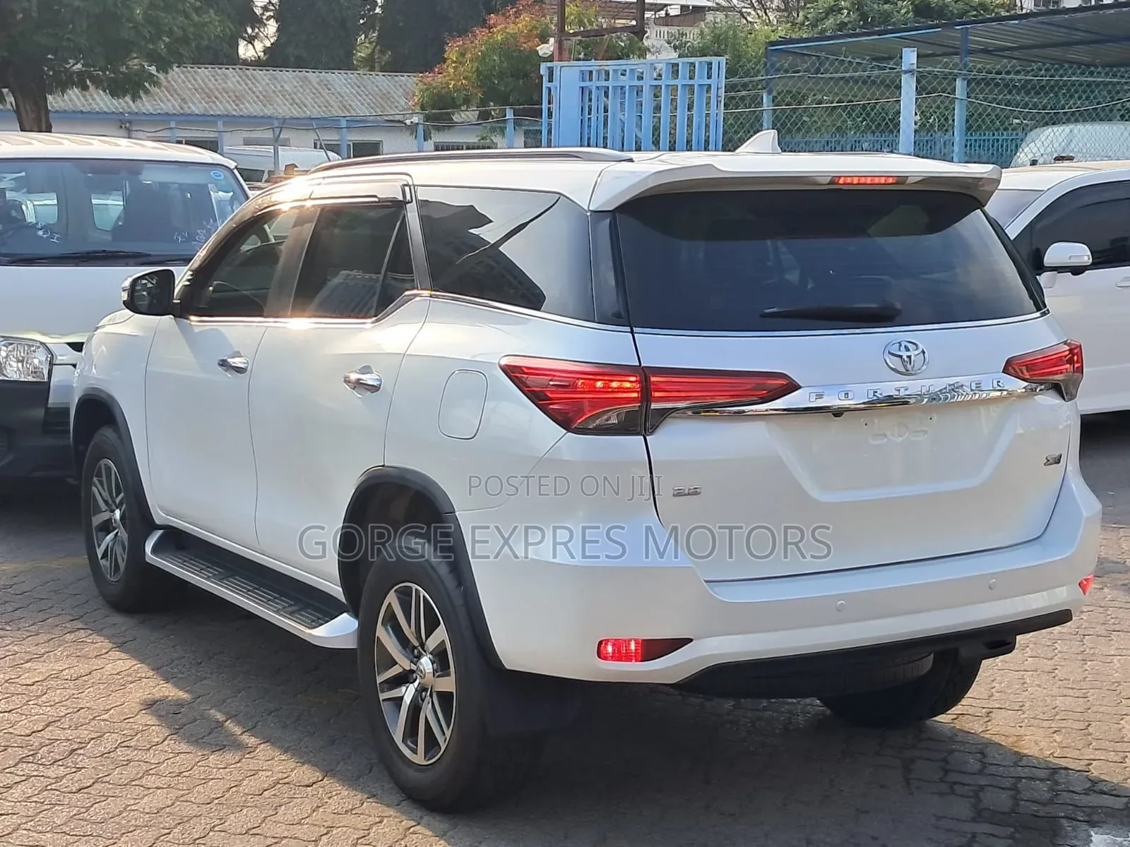 Toyota Fortuner 2019 White