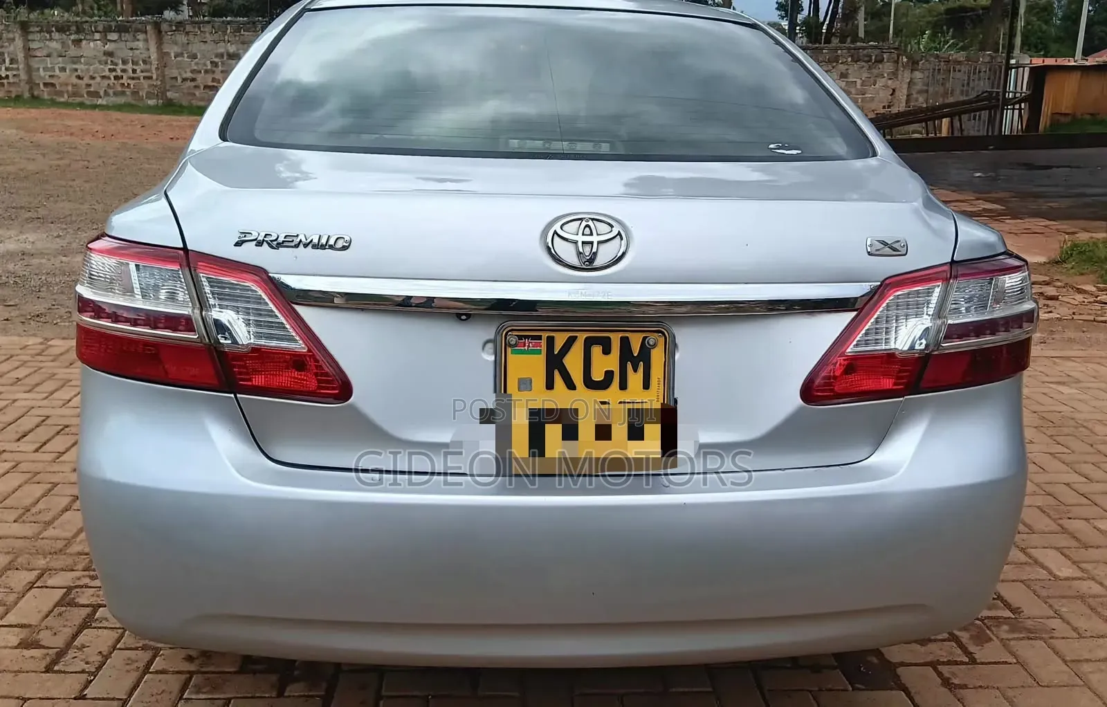 Toyota Premio 2011 Silver