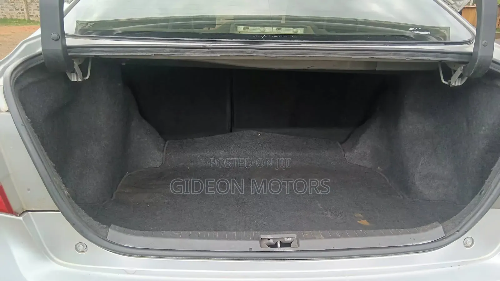 Toyota Premio 2011 Silver