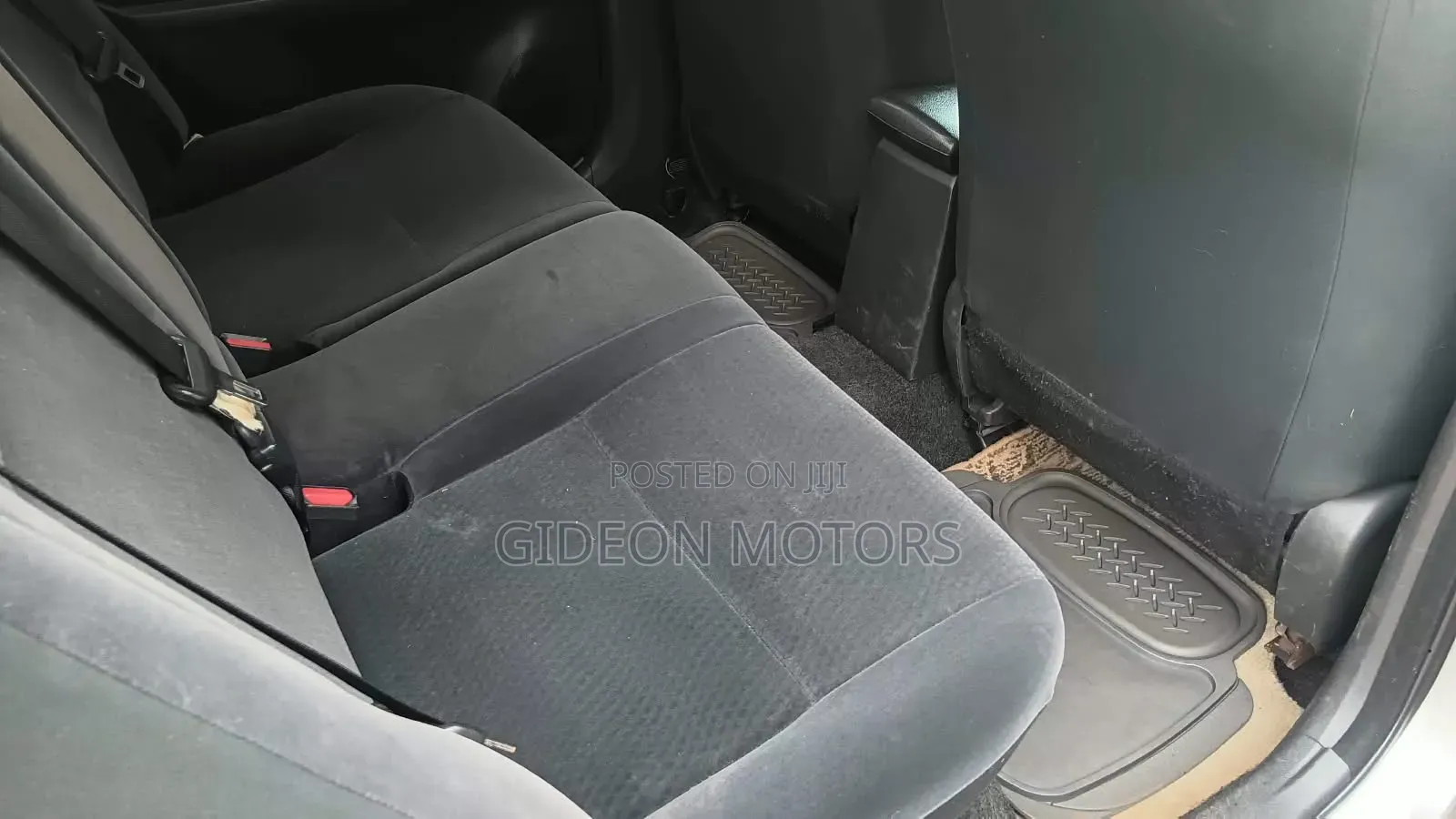 Toyota Premio 2011 Silver