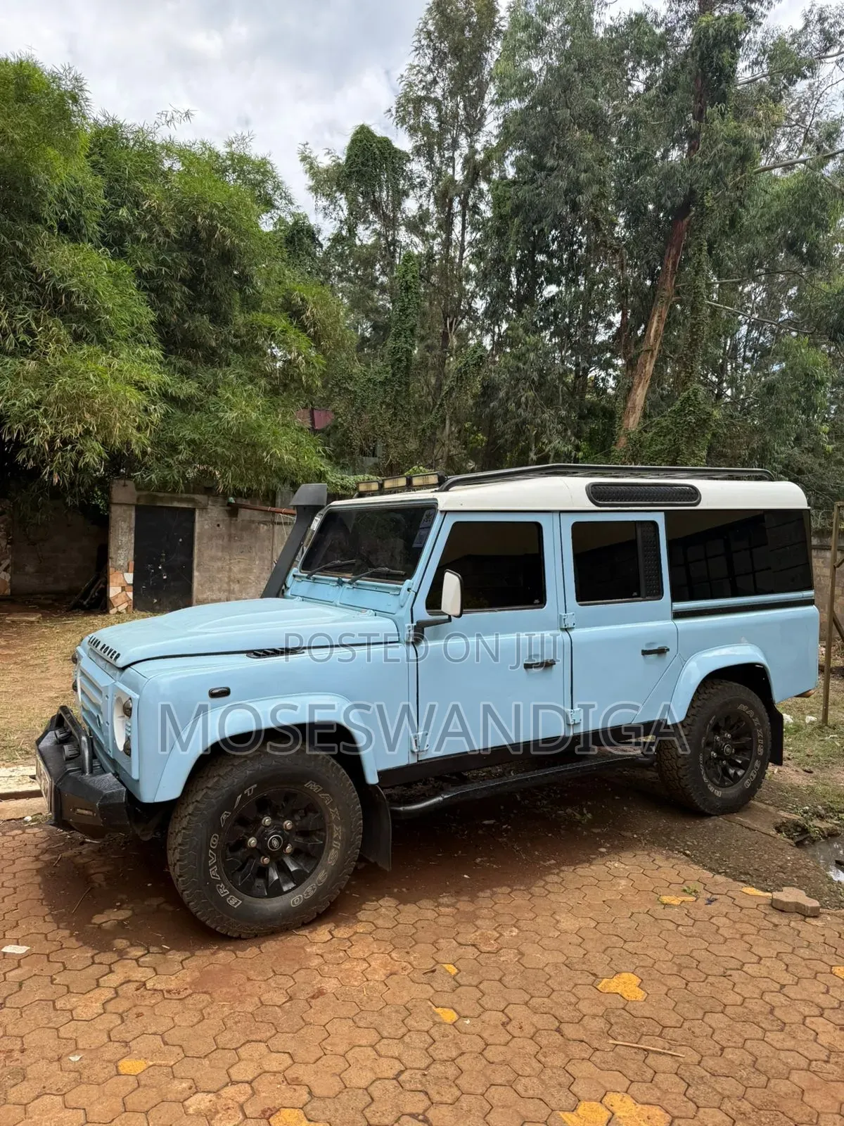 Land Rover Defender