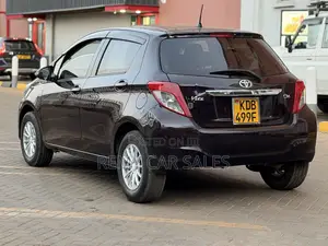 Toyota Vitz 2013 Burgundy