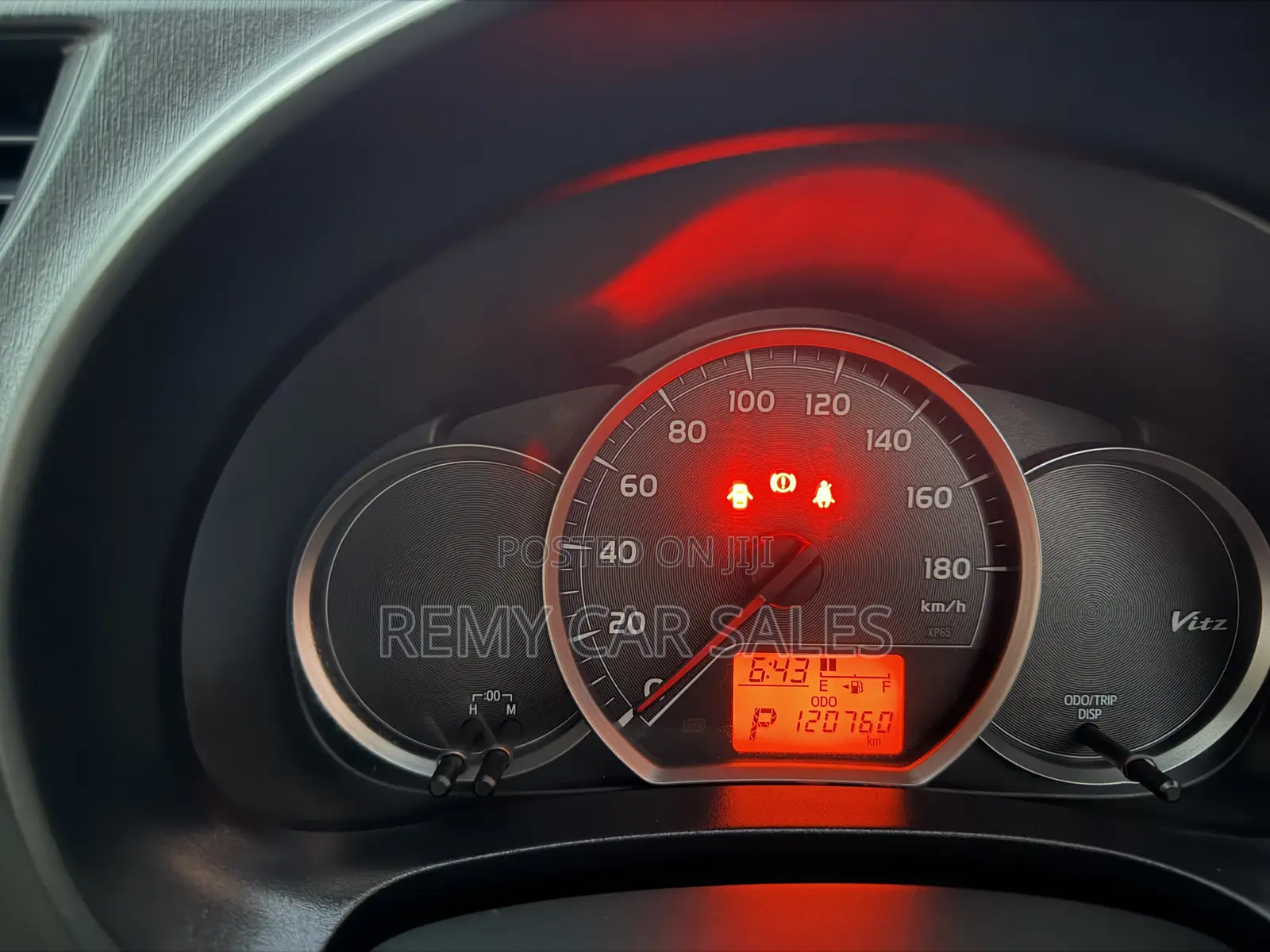 Toyota Vitz 2013 Burgundy