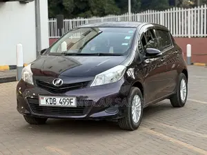 Toyota Vitz 2013 Burgundy