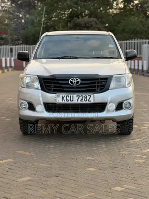 Toyota Hilux 2012 Silver