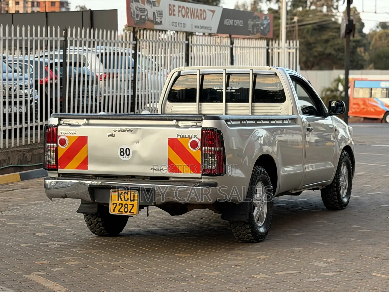 Toyota Hilux 2012 Silver