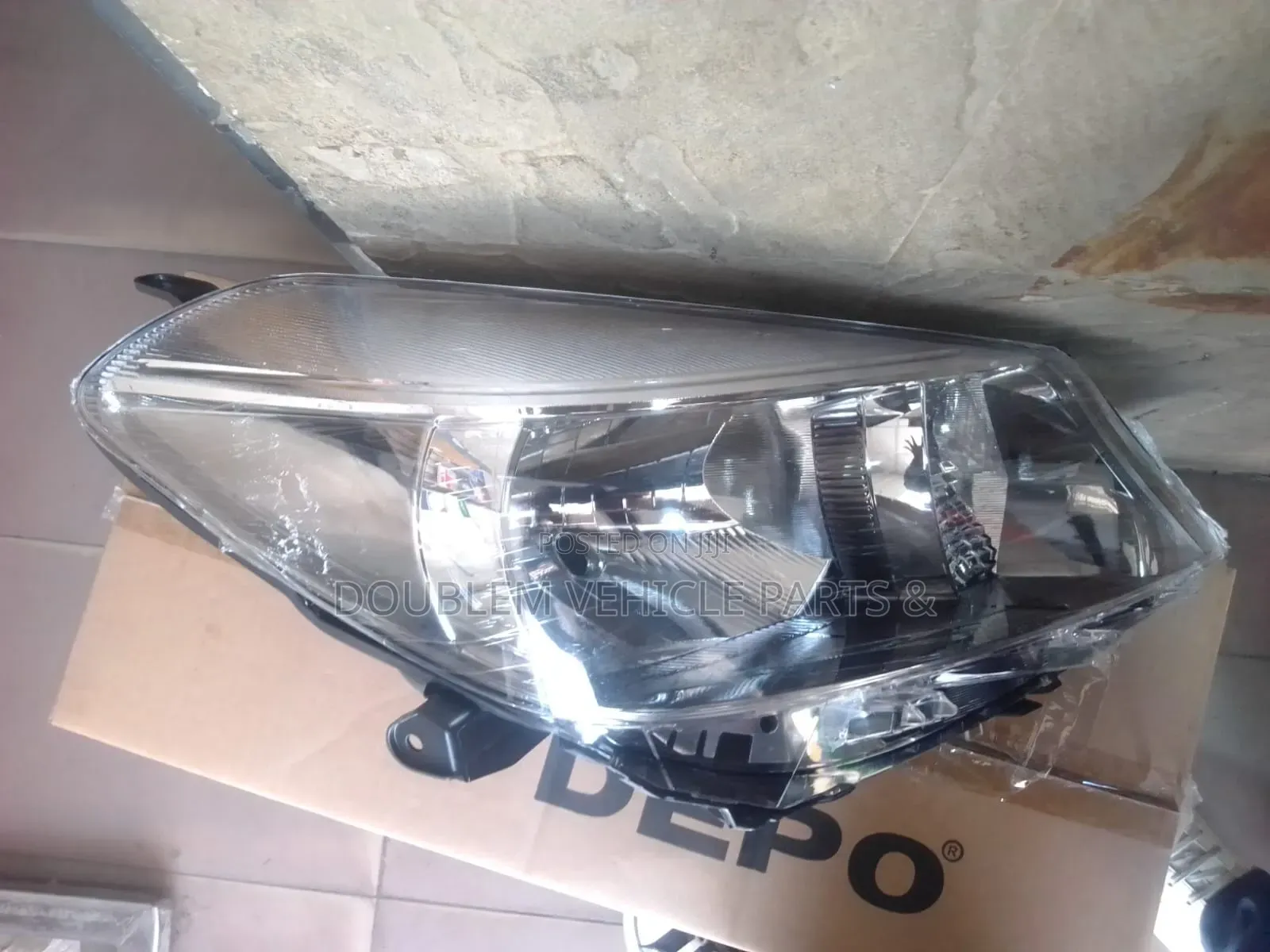 Head/Frontlamp/Headlight Toyota Vitz 2012,2013,jewela Non Xenon Depo