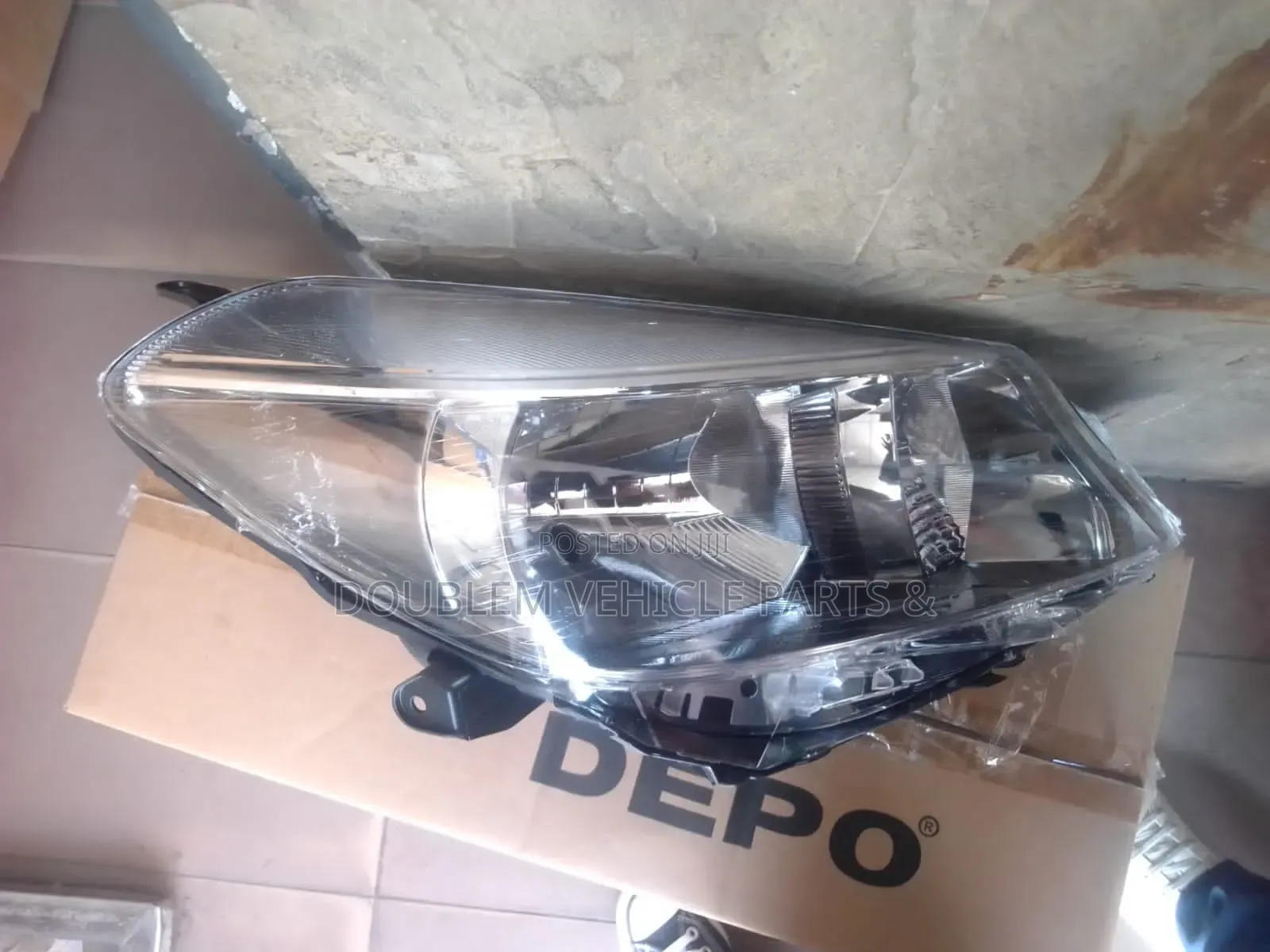 Head/Frontlamp/Headlight Toyota Vitz 2012,2013,jewela Non Xenon Depo