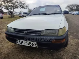 Toyota Corolla 2002 White