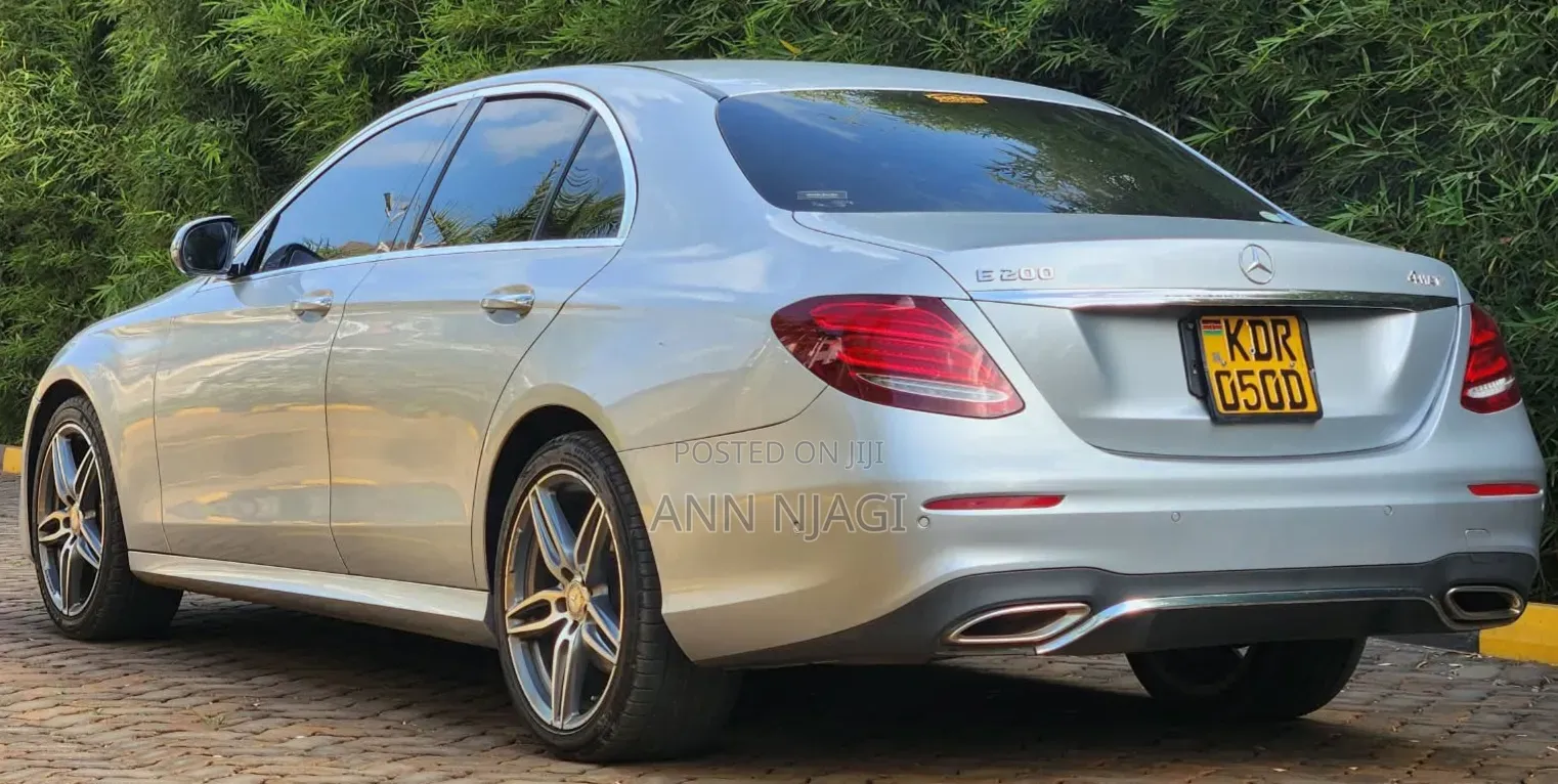 Mercedes-Benz E200 2017 Silver