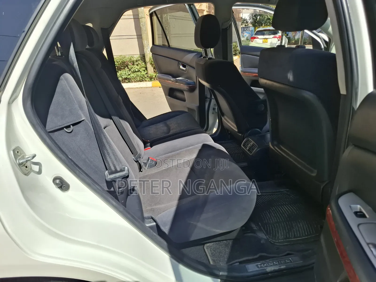 Toyota Harrier 2.4 2012 White