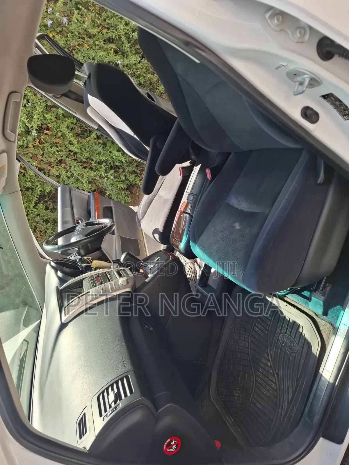 Toyota Harrier 2.4 2012 White