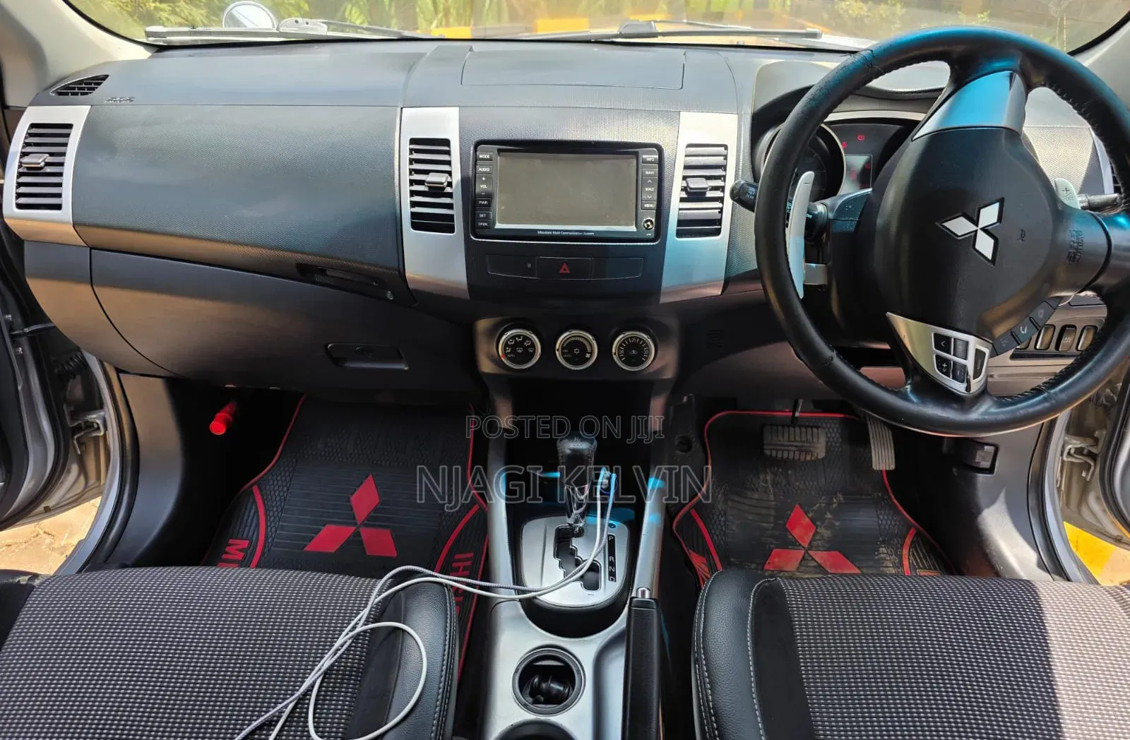 Mitsubishi Outlander 2010 Silver