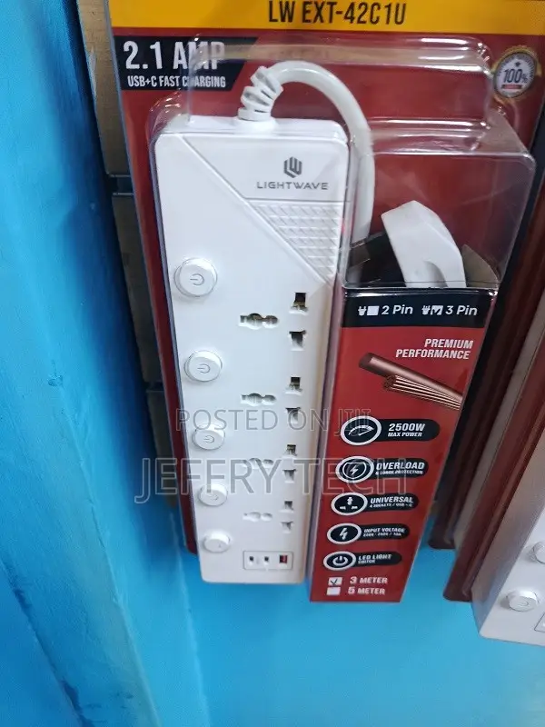 Lightwave 4-Way Extension With USB & Fast Charging Type-C Port (Model