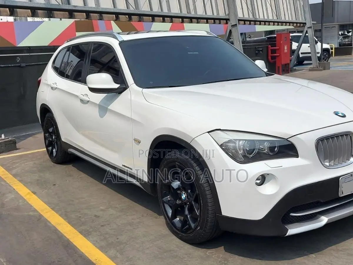 BMW X1 Boot