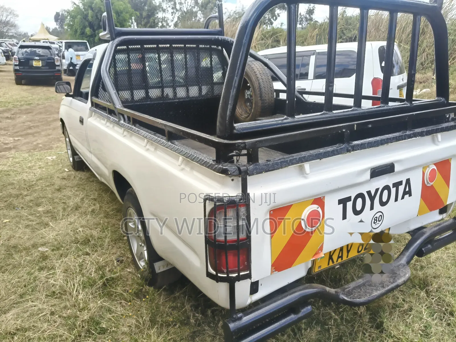 Toyota Hilux 2010 White