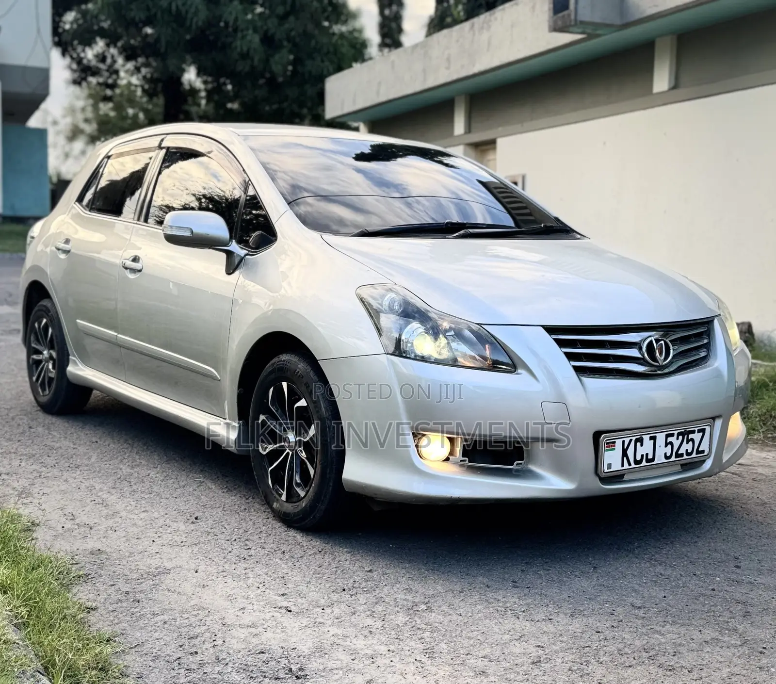 Toyota Blade 2012 Silver