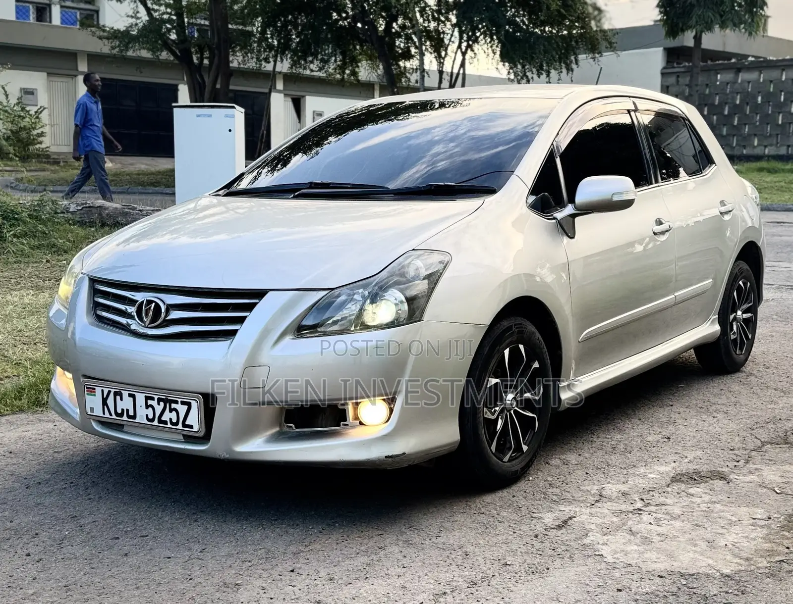 Toyota Blade 2012 Silver