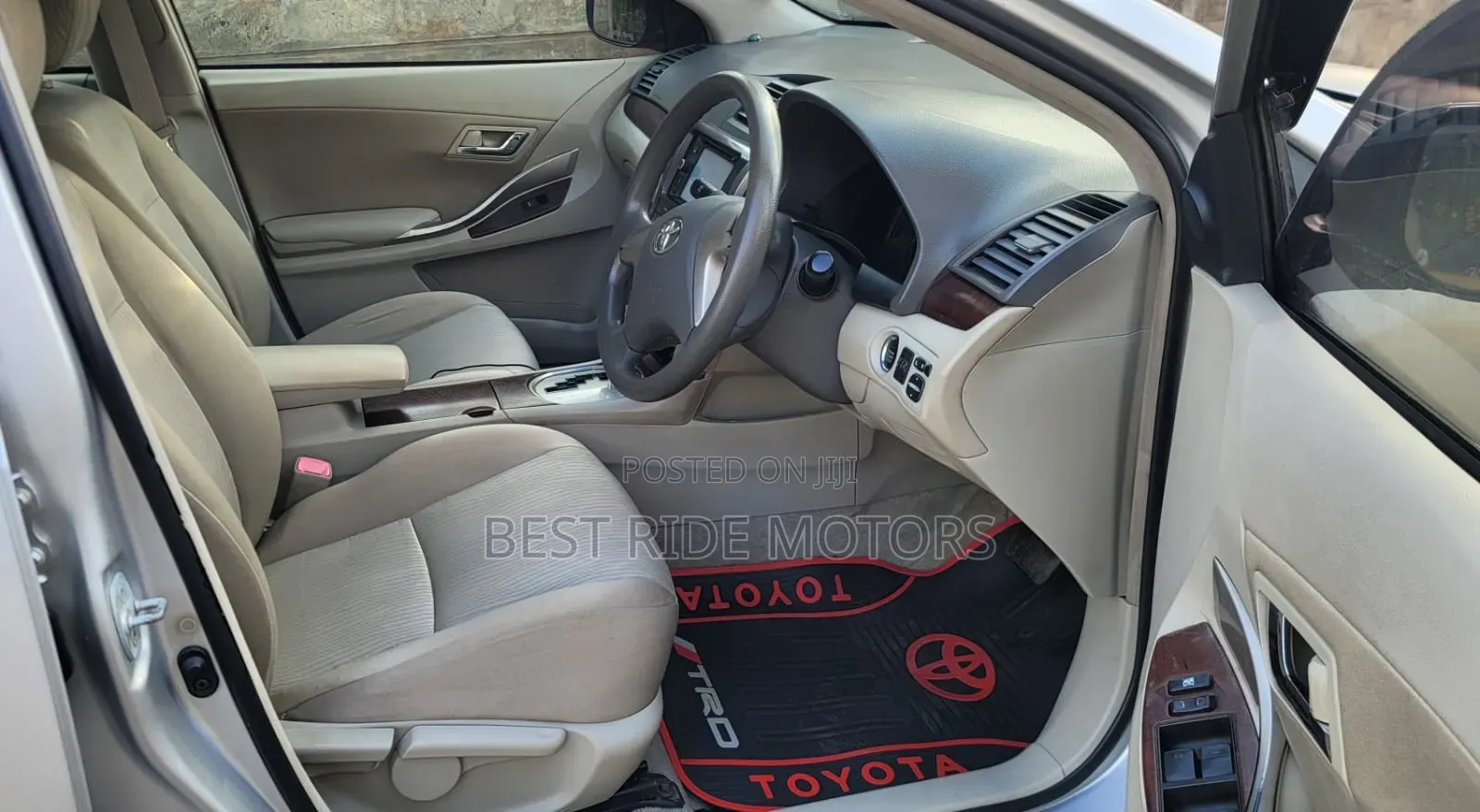 Toyota Premio 1.5 FWD 2012 Silver