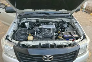 Toyota Hilux 2012 Silver
