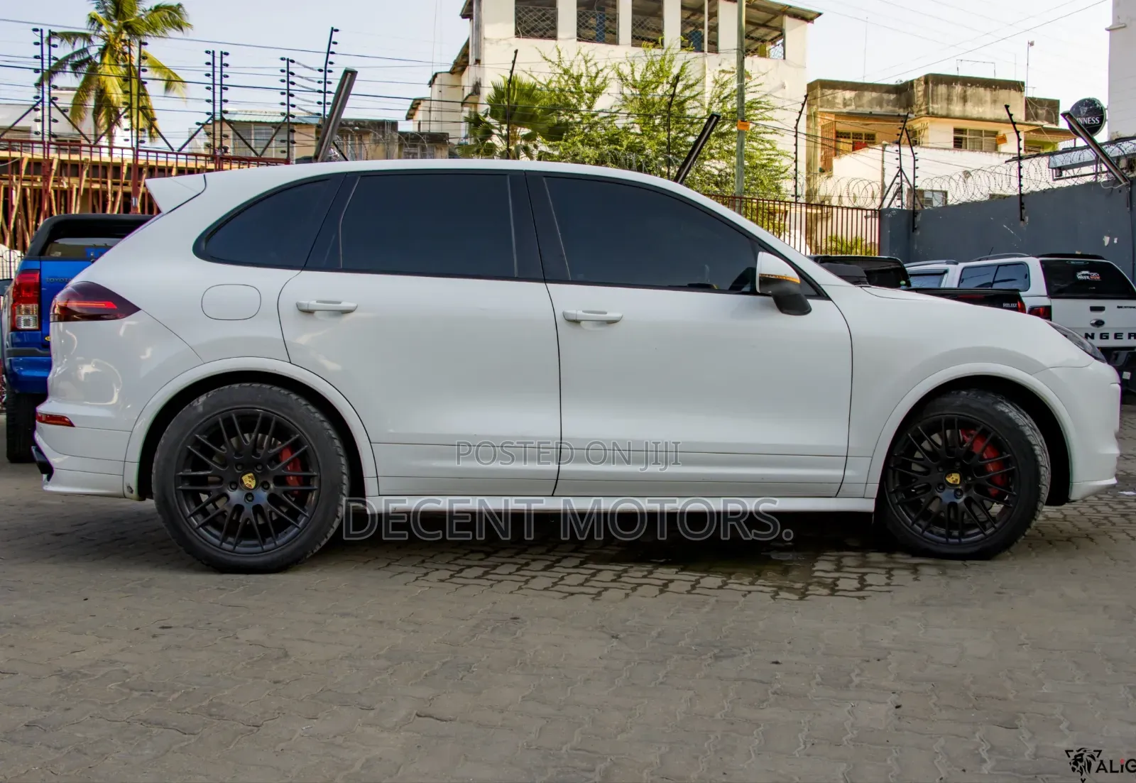 Porsche Cayenne 2017 White