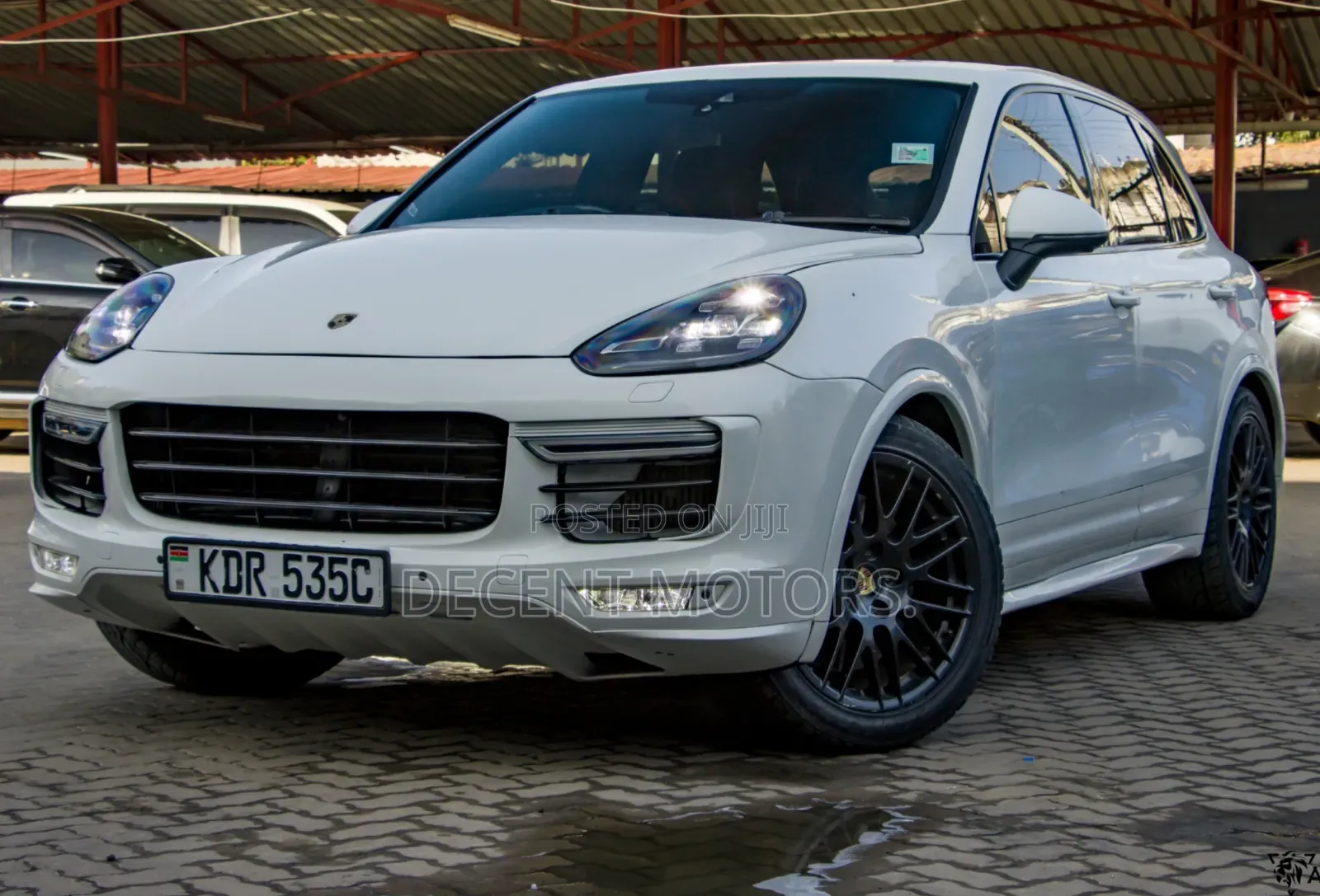 Porsche Cayenne 2017 White