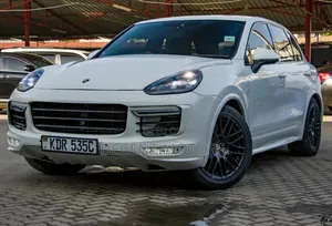 Porsche Cayenne 2017 White