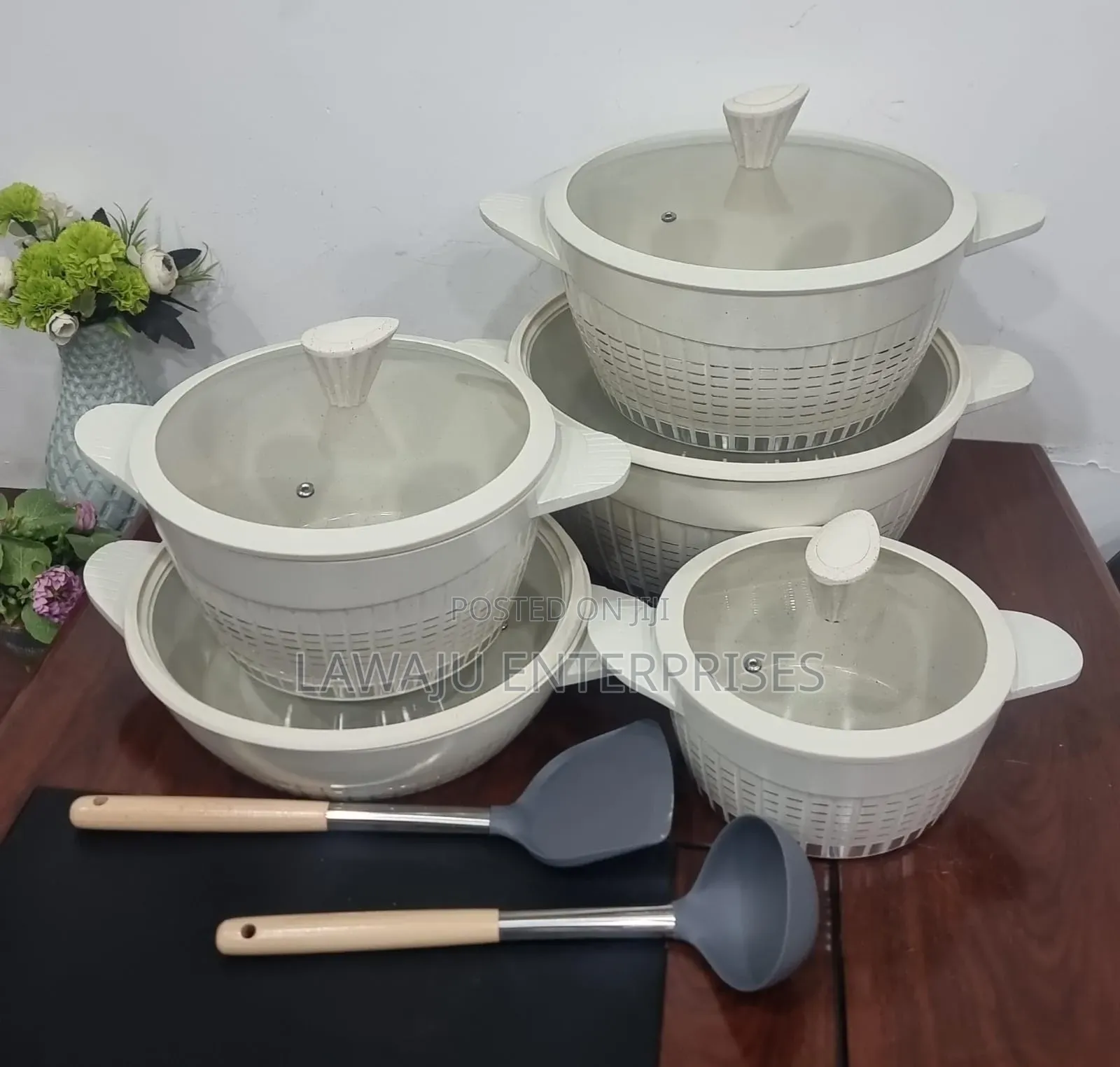 Insulated Serving Dishes