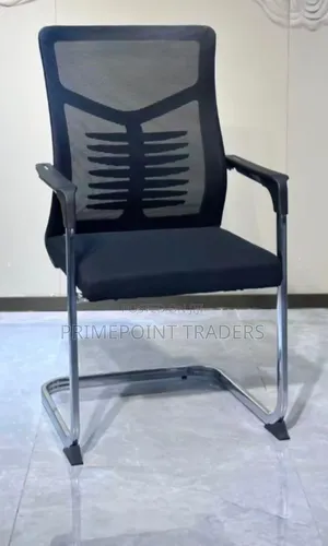 Modern Executive Office Chair – Comfortable & Elegant Design
