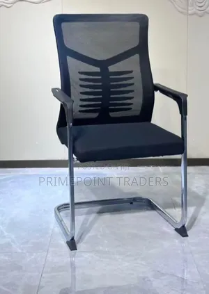 Modern Executive Office Chair – Comfortable & Elegant Design