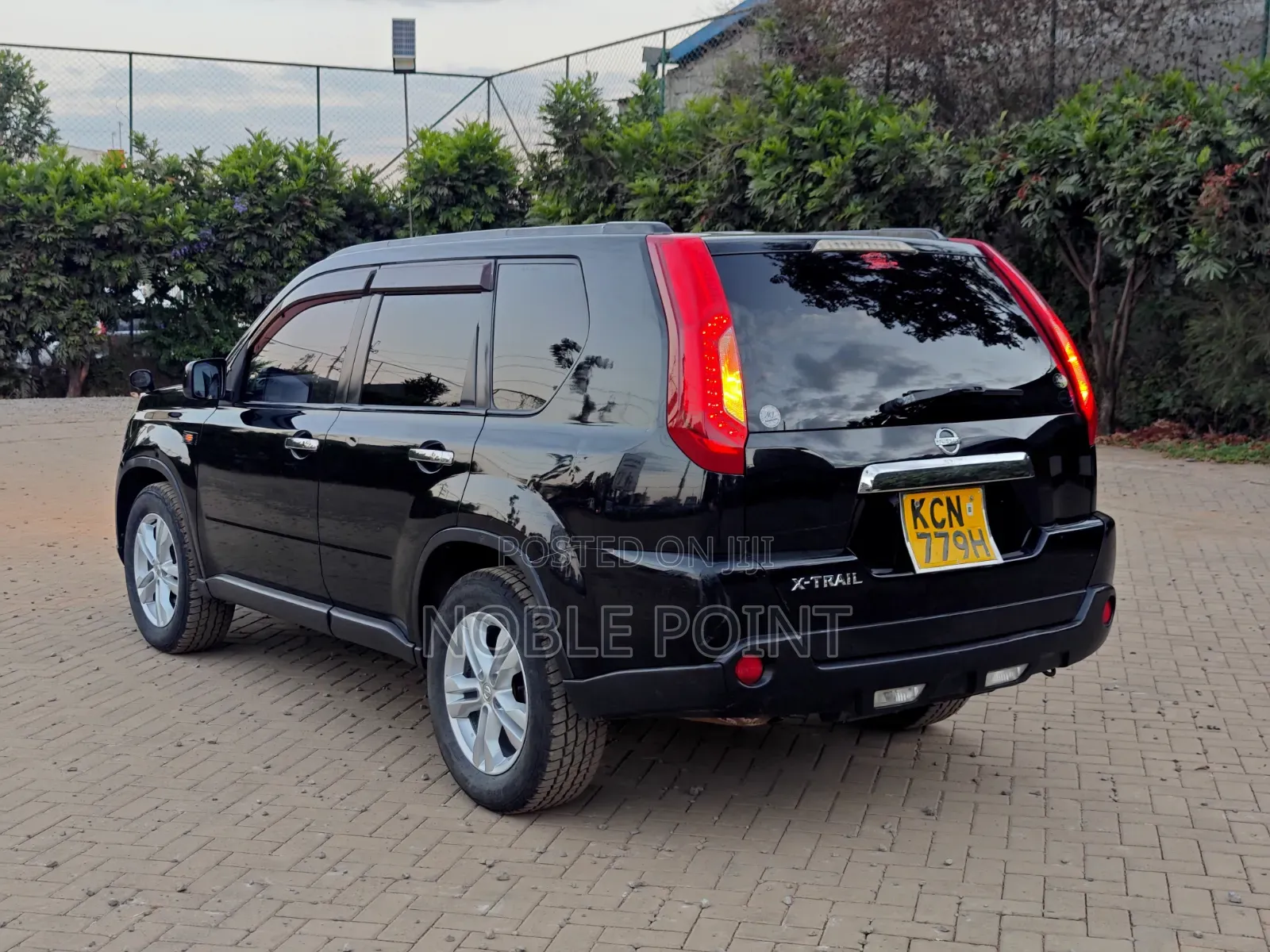 Nissan X-Trail 2010 Black