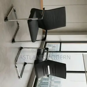 Black Visitor Office Chair – Chrome Frame