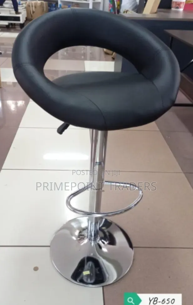 Premium Modern Bar Stool – Height Adjustable & Elegant