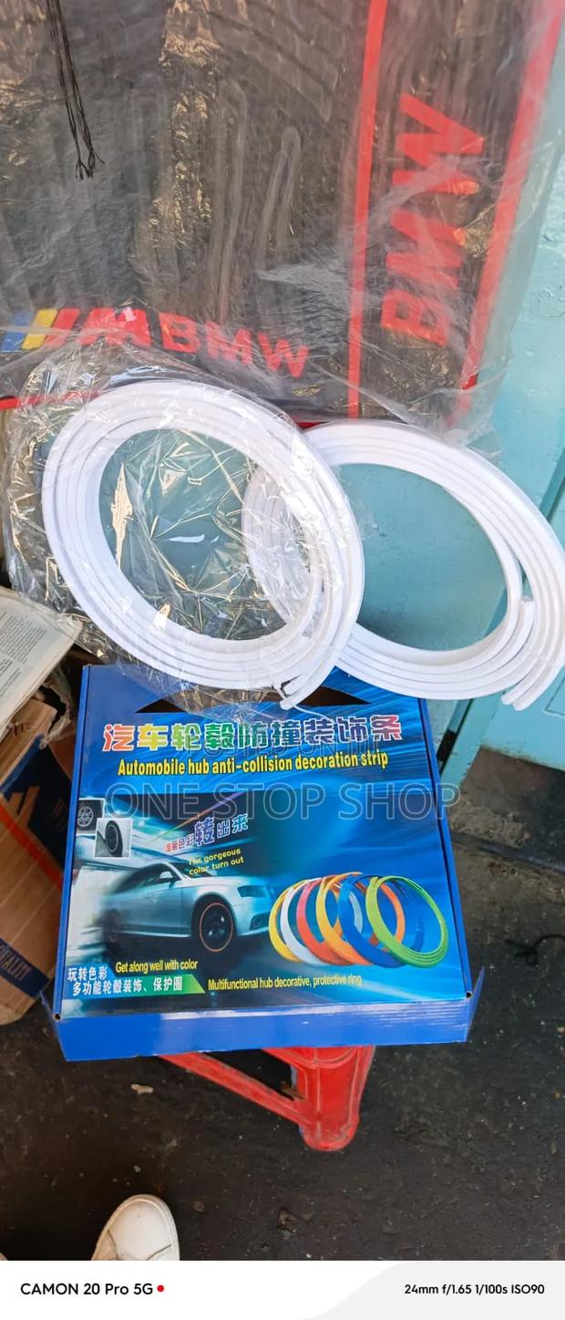 White Flexible Car Wheel Hub Rim Guard &Edge Protector Strip in Colors