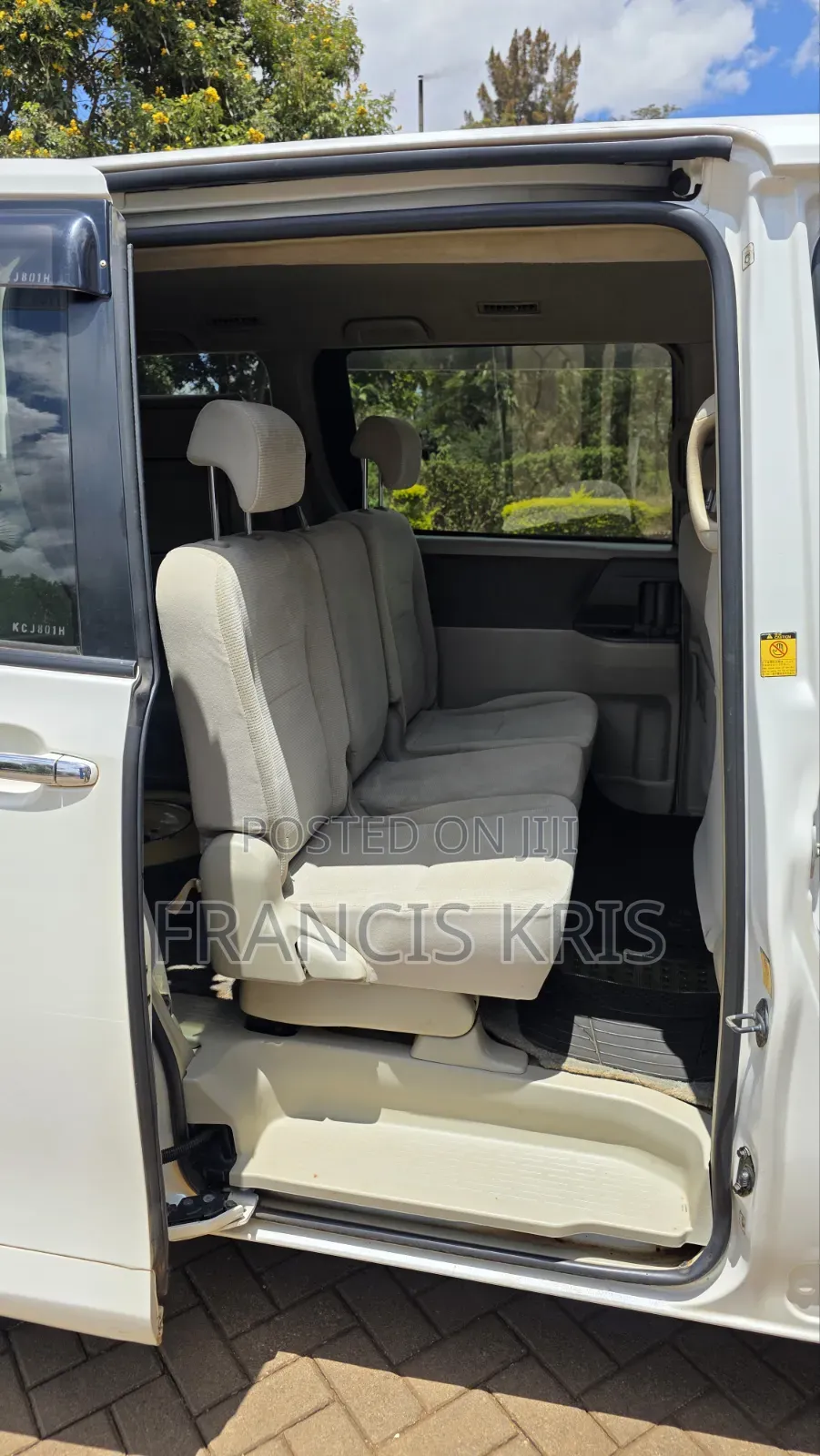 Toyota Noah 2009 Pearl