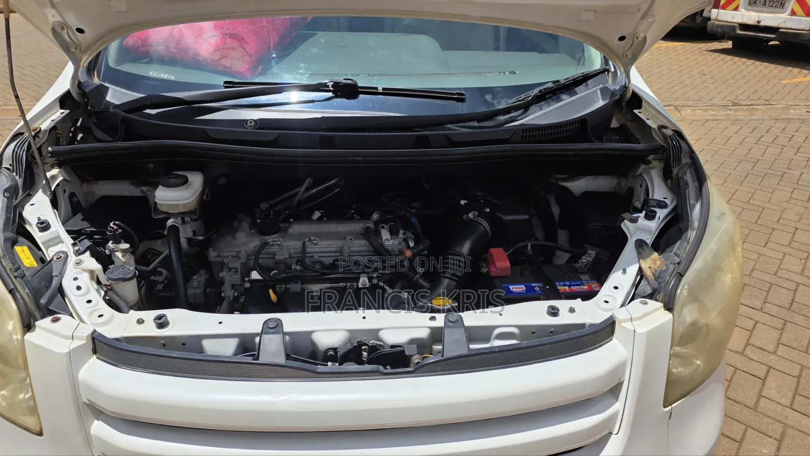 Toyota Noah 2009 Pearl