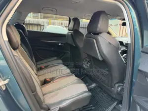 Peugeot 5008 2017 Blue