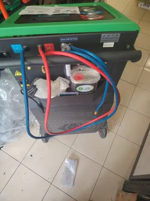 Heavy Duty Automatic AC Machine / Oil Exchange Machine Sunshine Italy
