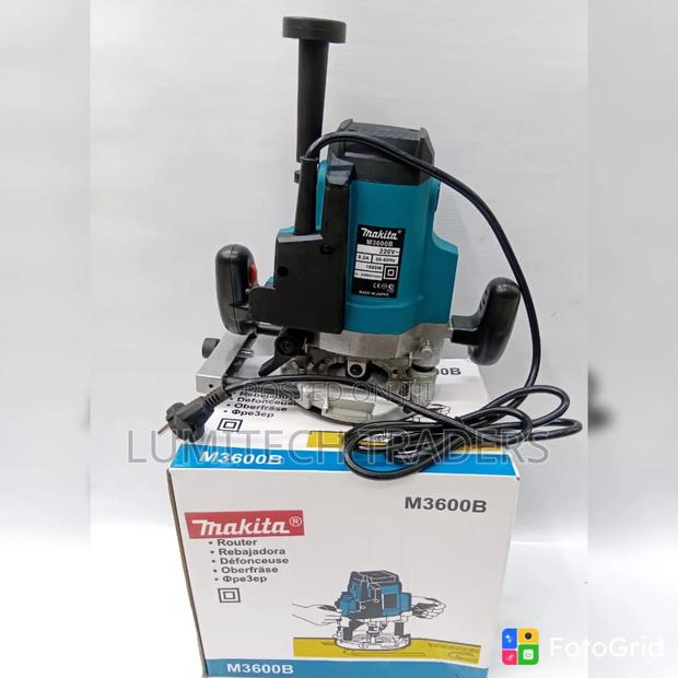 Makita Electric Wood Router 1800W