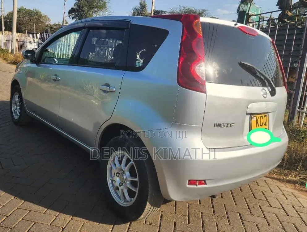 Nissan Note 1.4 2011 Silver
