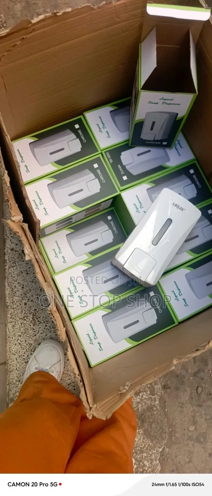 1L White Plastic With Front Soap Level Viewing Window Soap Dispenser