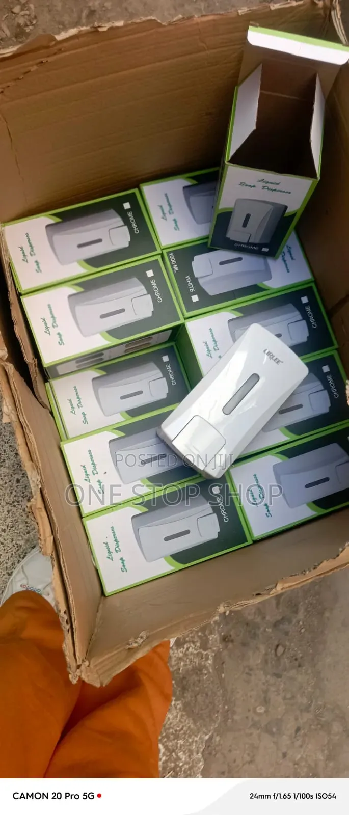 1L White Plastic With Front Soap Level Viewing Window Soap Dispenser
