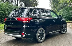 Mitsubishi Outlander 2016 Black